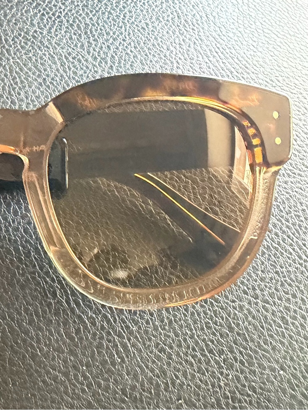 Ray-Ban Mega Hawkeye Tortoiseshell Sunglass Arms with Brown Hues